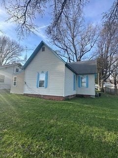 /international/us/211-walnut-st-waverly-mo-110107279750/
