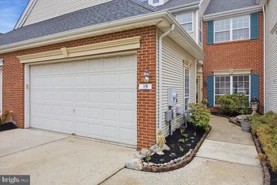 /international/us/19-grand-banks-circle-marlton-nj-110107664863/