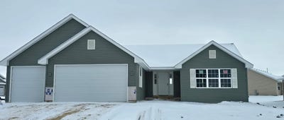/international/us/1549-hawks-pass-beloit-wi-110104904082/