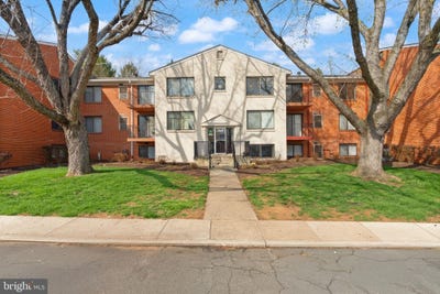 /international/us/125-k-clubhouse-drive-sw-leesburg-va-110106852355/