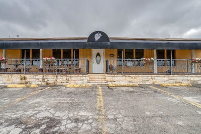 /international/us/1111-state-highway-16-s-graham-tx-110104259362/