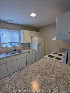 /international/us/833-applewood-lane-fayetteville-nc-110106931518/