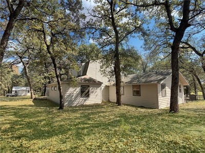 /international/us/13256-wooded-acres-drive-bremond-tx-110103149187/