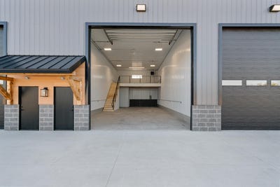 /international/us/5384-commerce-boulevard-indian-river-mi-110099824753/