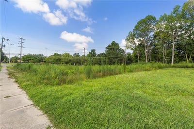 /international/us/1209-1217-woodbriar-avenue-greensboro-nc-110100928030/