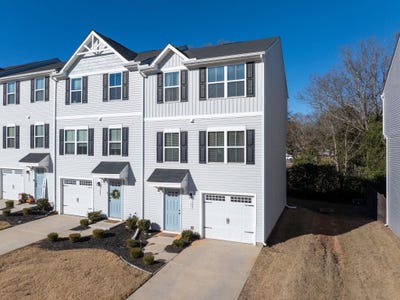 /international/us/109-brooklane-court-easley-sc-110106031128/