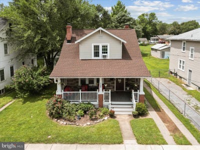 /international/us/709-braddock-street-winchester-va-110101198944/
