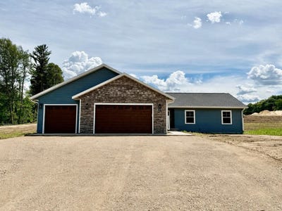 /international/us/1347-knapp-street-chetek-wi-110108891231/