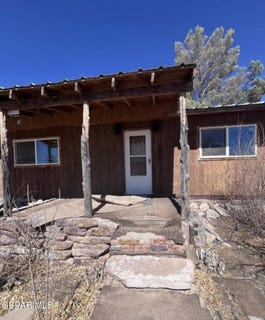 /international/us/816-n-martin-avenue-sierra-blanca-tx-110120027385/