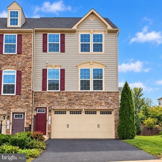 /international/us/13672-rockingham-lane-gainesville-va-110120425150/