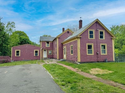 /international/us/484-s-franklin-st-holbrook-ma-110108380492/