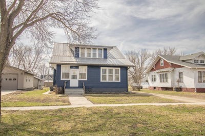 /international/us/1418-12th-st-rock-valley-ia-110105508585/