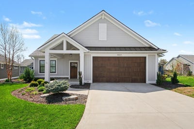 /international/us/7912-whistle-creek-court-sw-byron-center-mi-110108058634/