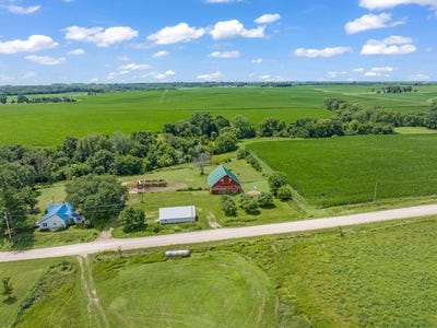 /international/us/24388-250th-street-eldora-ia-110100752375/