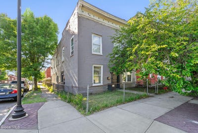 /international/us/421-4th-street-troy-ny-110108999882/