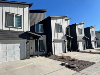 /international/us/961-nw-foster-ave-mountain-home-id-110106695357/