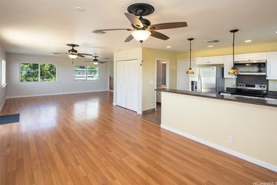 /international/us/92-7049-elele-street-kapolei-hi-110106723510/