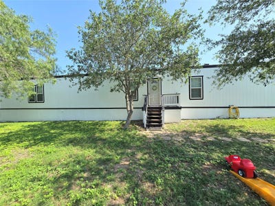 /international/us/817-n-park-avenue-karnes-city-tx-110108348116/