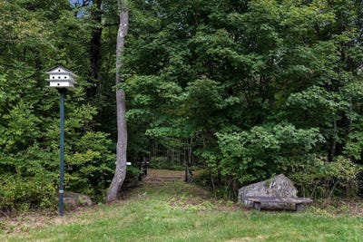 /international/us/west-hill-road-stowe-vt-110119992738/