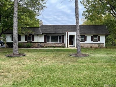/international/us/3930-harris-lane-west-bloomfield-twp-mi-110107339137/