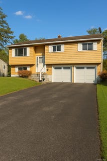 /international/us/5-cayuga-drive-wappingers-falls-ny-110107754361/