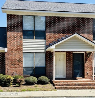 /international/us/31-upton-court-greenville-nc-110098352902/