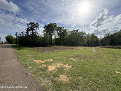 /international/us/1203-love-street-brookhaven-ms-110107080752/