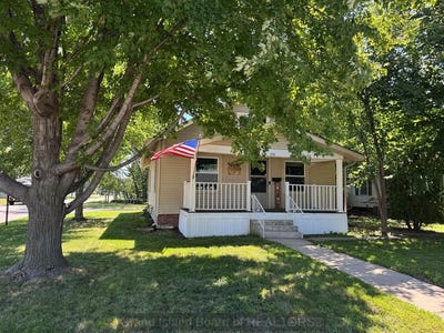 /international/us/1142-n-minnesota-ave-hastings-ne-110101210475/