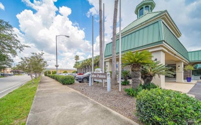 /international/us/224-e-garden-st-pensacola-fl-110104438919/