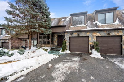 /international/us/16-pony-circle-roslyn-heights-ny-110105703268/