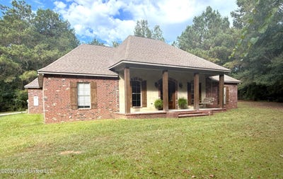 /international/us/1038-quail-ridge-drive-mccomb-ms-110120808267/