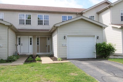 /international/us/713-carlisle-drive-woodstock-il-110108142991/