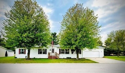 /international/us/13633-iris-lane-cedar-springs-mi-110108033404/
