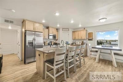 /international/us/238-ella-lane-rexburg-id-110107849290/