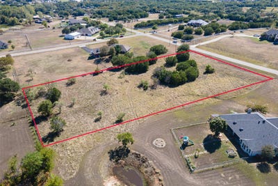 /international/us/3001-bob-white-drive-granbury-tx-110120516435/