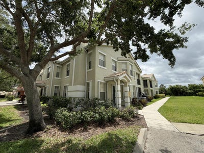 /international/us/128-sw-peacock-boulevard-port-st-lucie-fl-110107817770/
