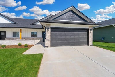/international/us/13018-w-thorton-st-wichita-ks-110119576824/