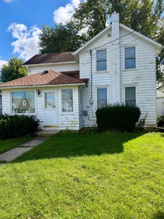 /international/us/919-e-main-street-new-hampton-ia-110120512686/