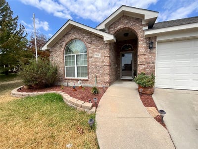 /international/us/214-southpeak-lane-ponder-tx-110110088630/
