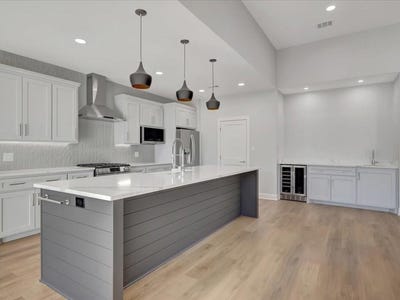 /international/us/615-st-charles-place-nacogdoches-tx-110104075060/