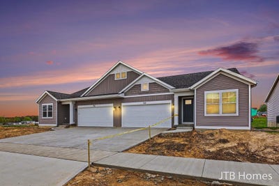 /international/us/968-scioto-drive-nw-comstock-park-mi-110107878340/