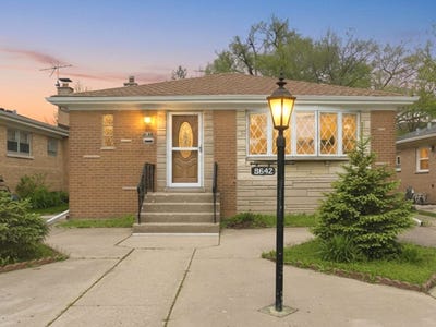 /international/us/8642-gross-point-road-skokie-il-110107787495/