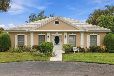 /international/us/4-antigua-circle-englewood-fl-110120157945/