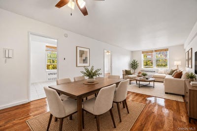 /international/us/63-11-queens-boulevard-woodside-ny-110110106062/
