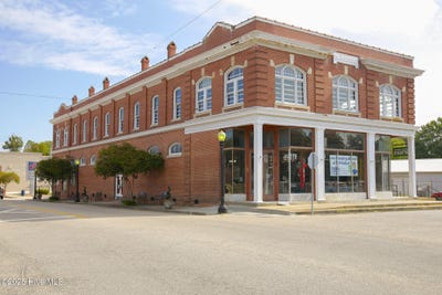 /international/us/100-railroad-street-bladenboro-nc-110103294701/