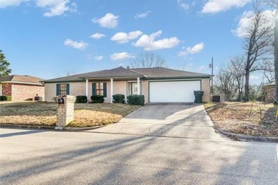 /international/us/3707-laurel-oak-street-nacogdoches-tx-110106122577/