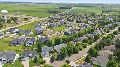 /international/us/1809-michigan-drive-northfield-mn-110119472226/