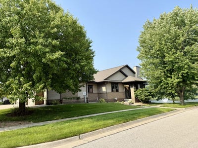 /international/us/2511-bradford-drive-ames-ia-110101257506/?lang=id