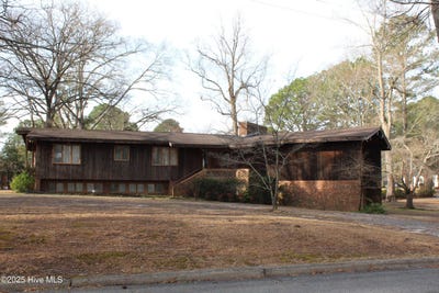 /international/us/100-carolina-avenue-williamston-nc-110097993054/