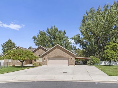 /international/us/643-e-140-n-american-fork-ut-110100842855/